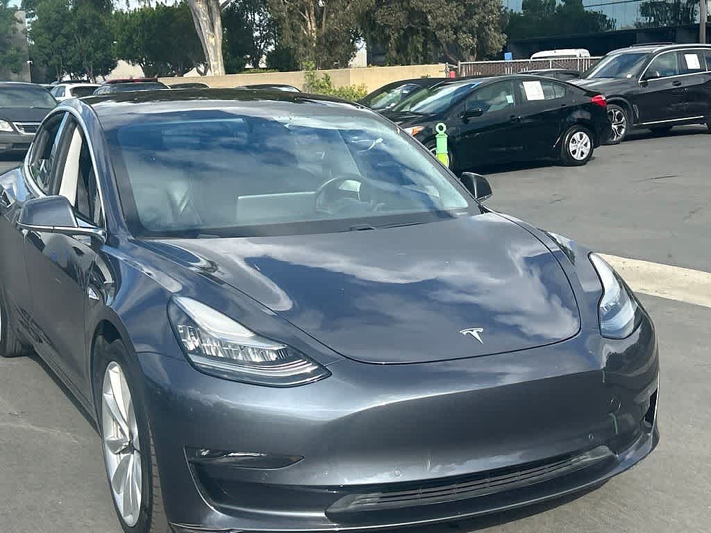 2020 Tesla Model 3 photo 1