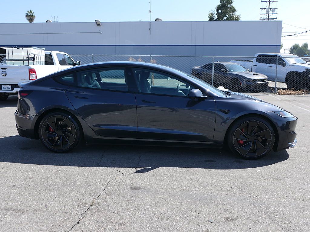 2024 Tesla Model 3 photo 1