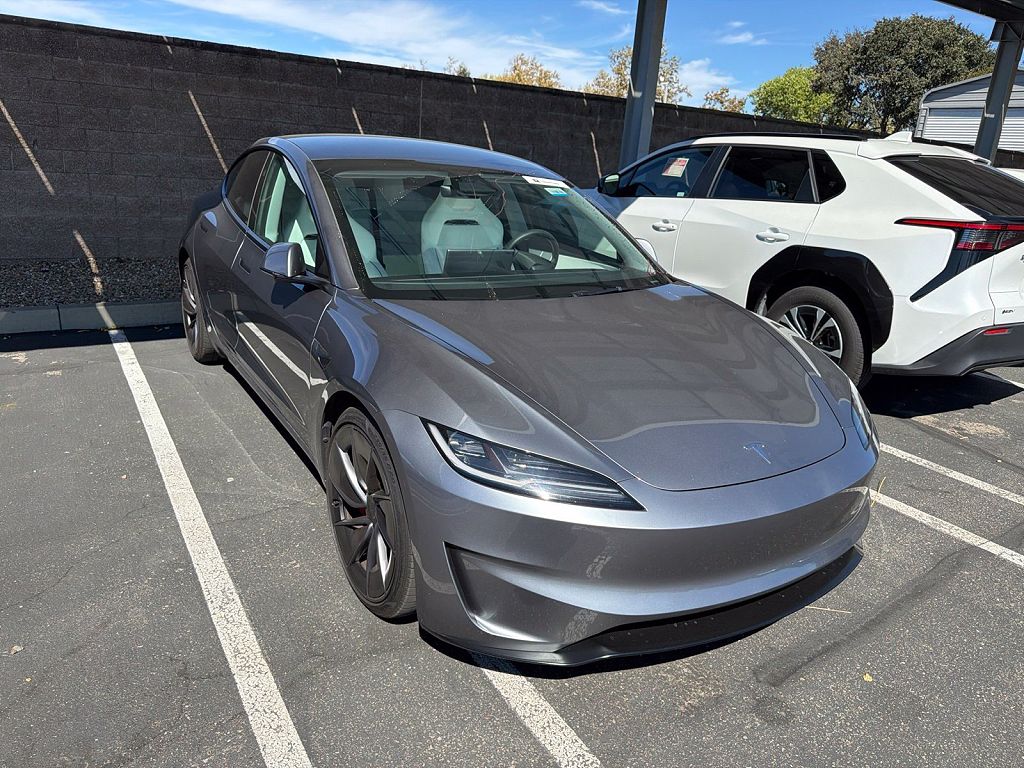 2024 Tesla Model 3 photo 1