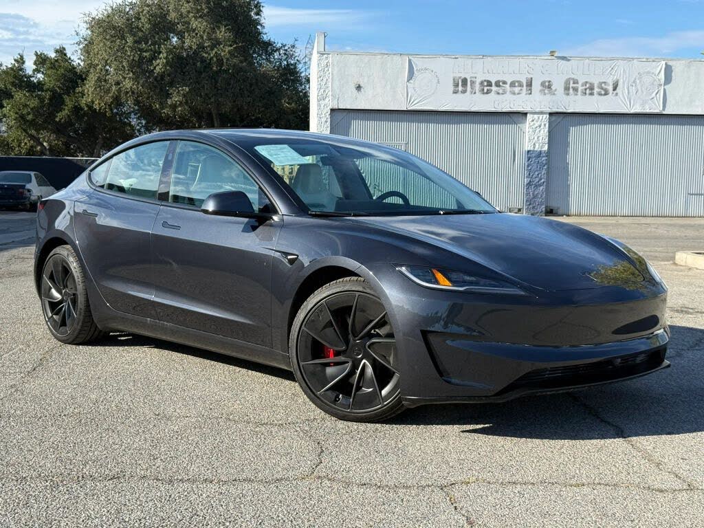 2026 Tesla Model 3 photo 1
