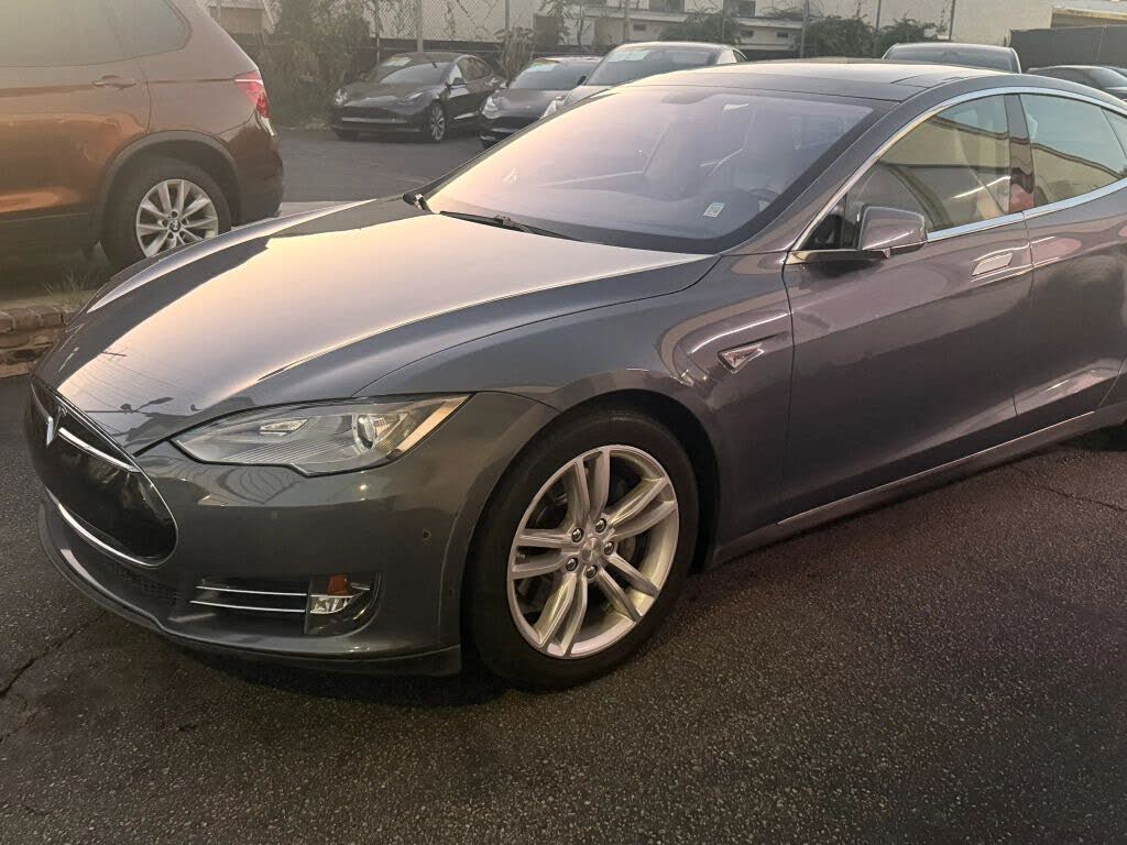 2013 Tesla Model S photo 1