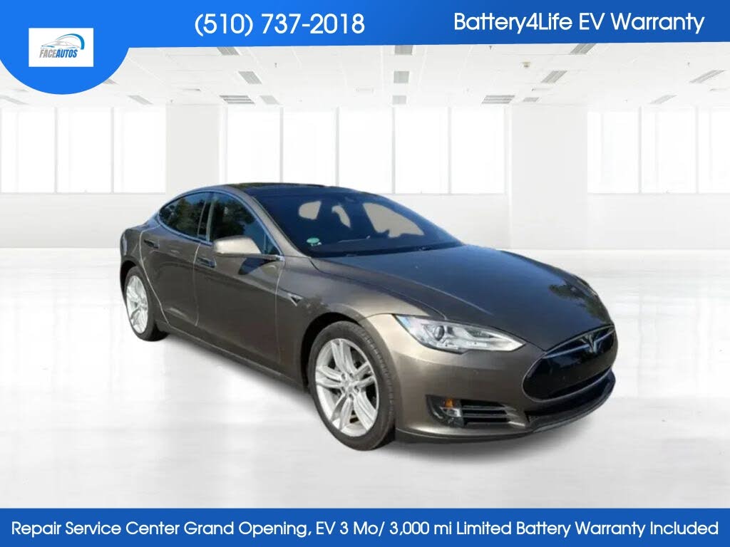 2015 Tesla Model S photo 1