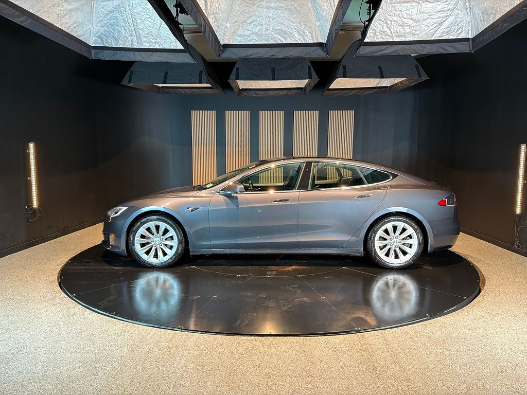 2020 Tesla Model S Long Range Plus