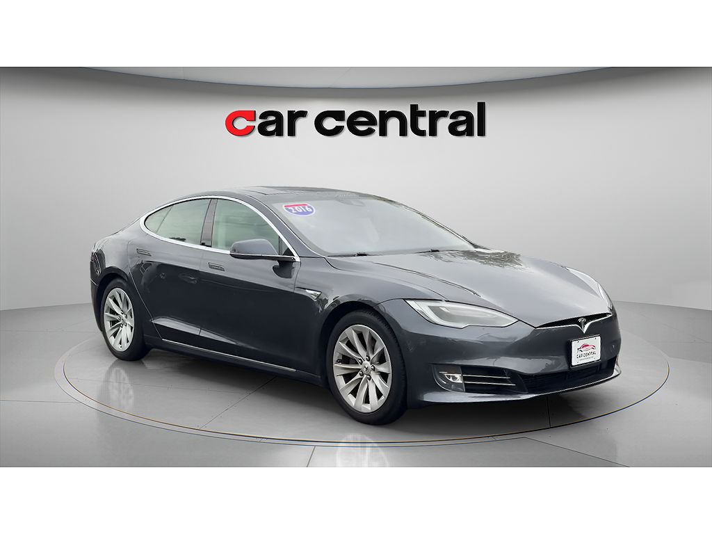 2016 Tesla Model S 70D