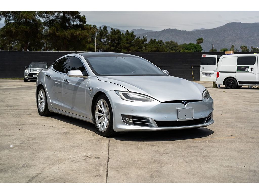 2017 Tesla Model S photo 1