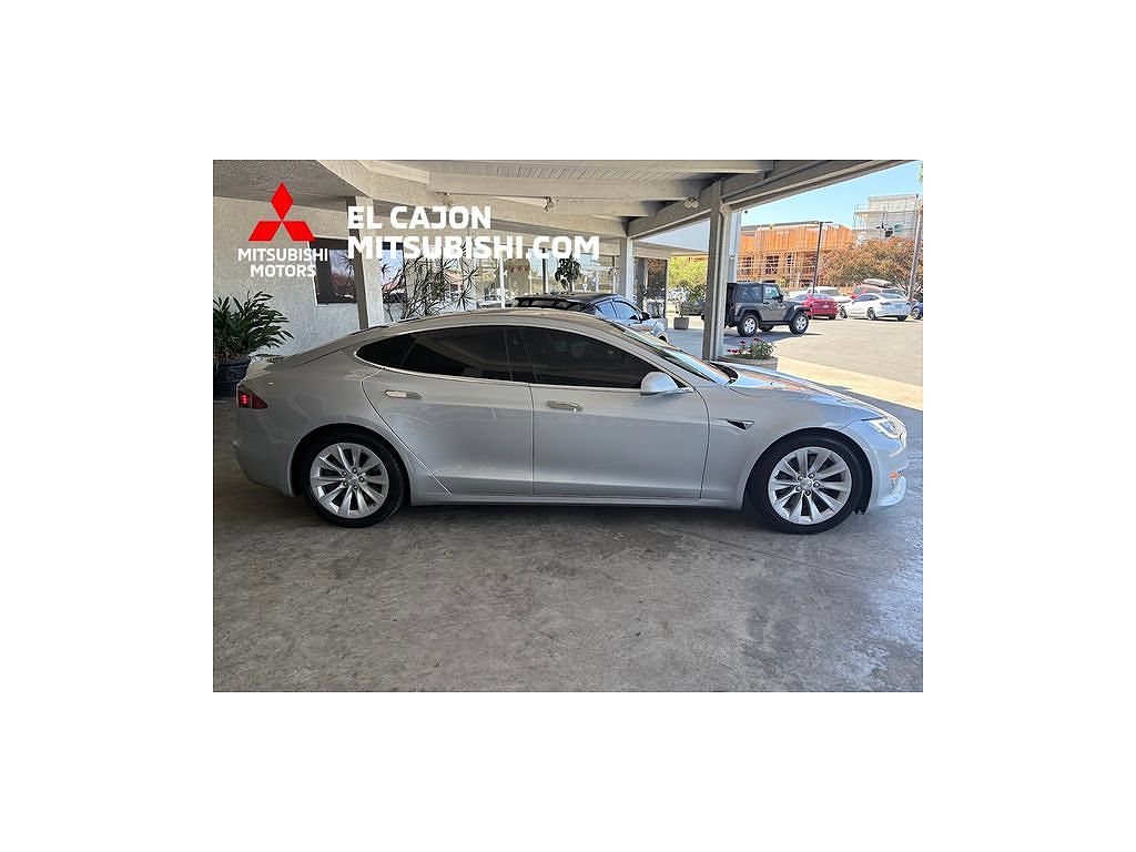2016 Tesla Model S photo 1
