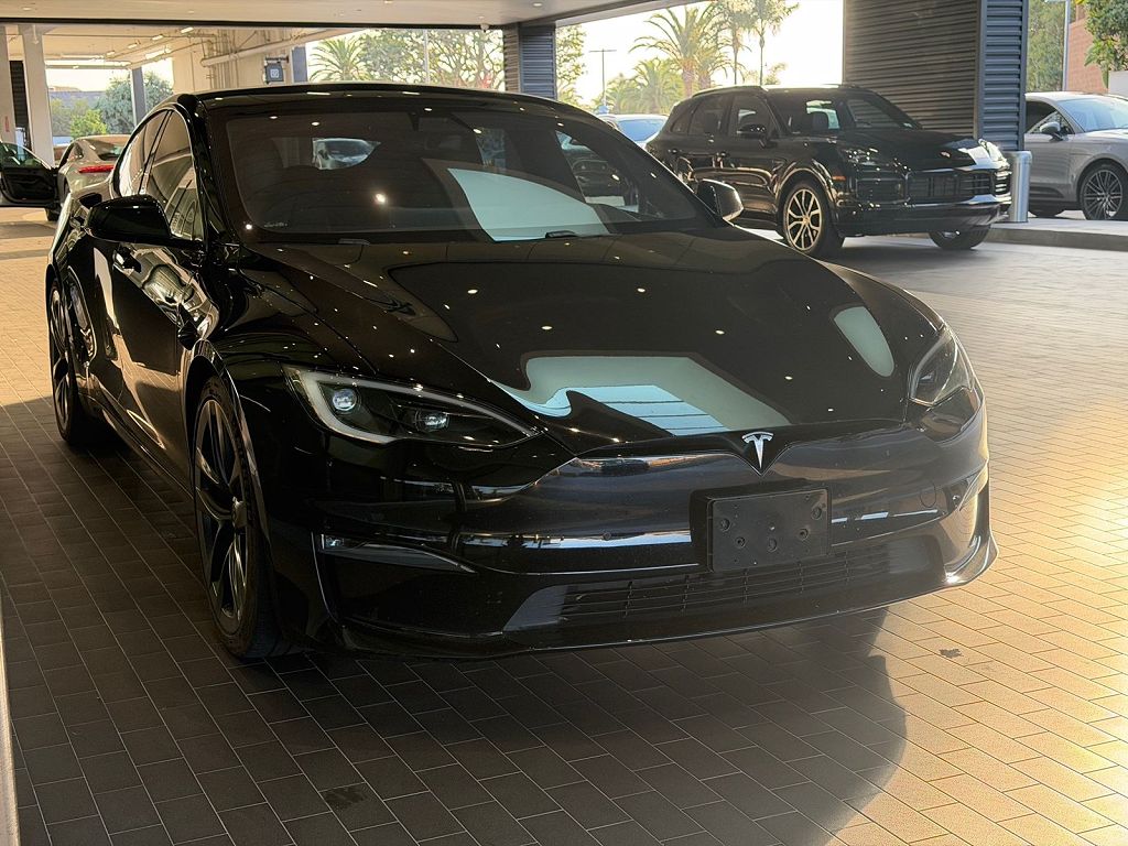 2022 Tesla Model S photo 1