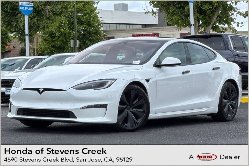 2023 Tesla Model S photo 1