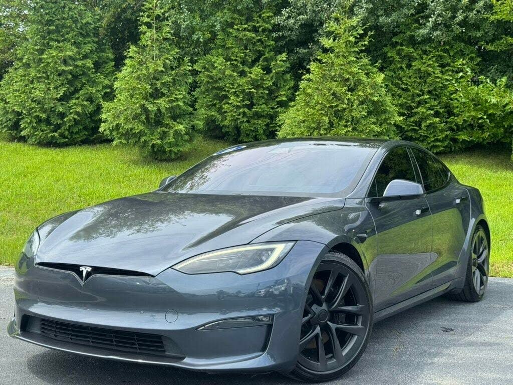 2022 Tesla Model S Plaid