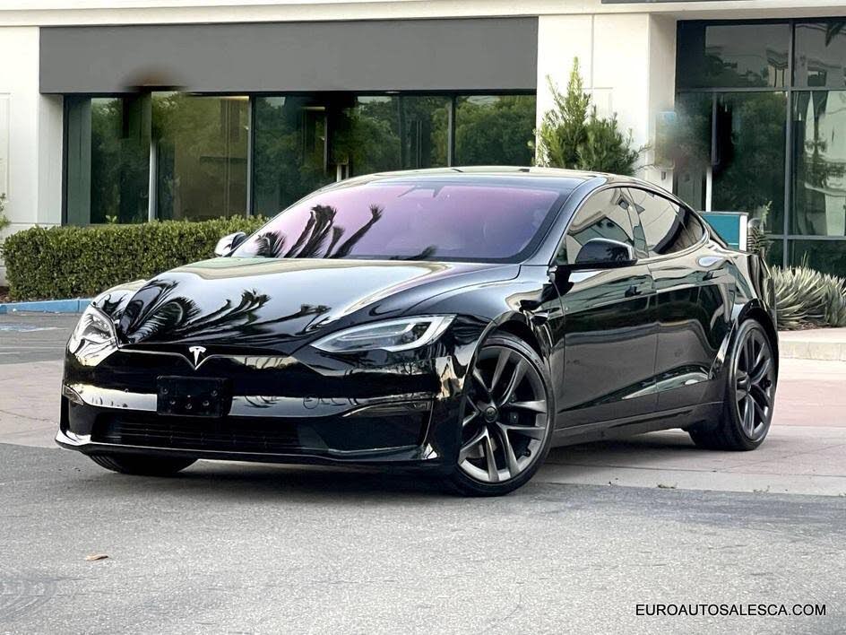 2022 Tesla Model S Plaid