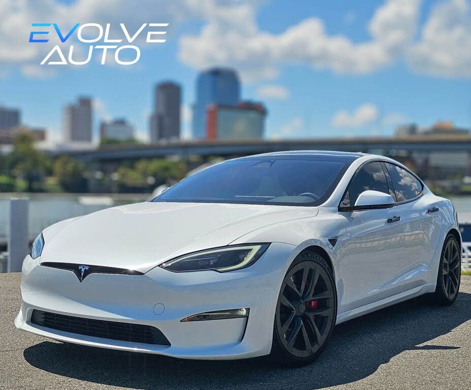 2025 Tesla Model S Plaid