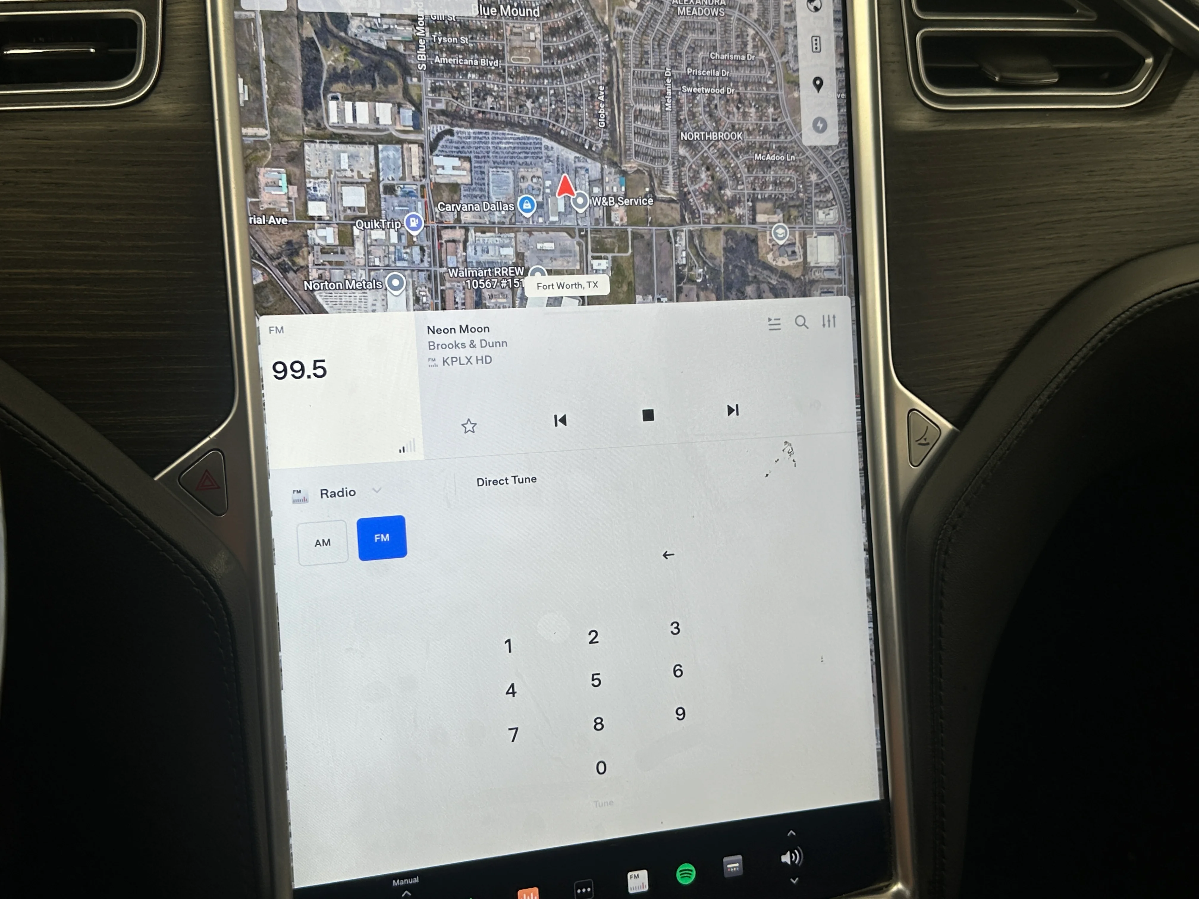 2014 Tesla Model S photo 3