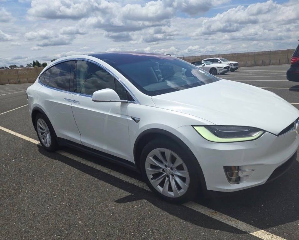 2017 Tesla Model X photo 1