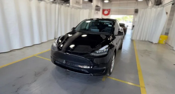 2021 Tesla Model Y photo 1