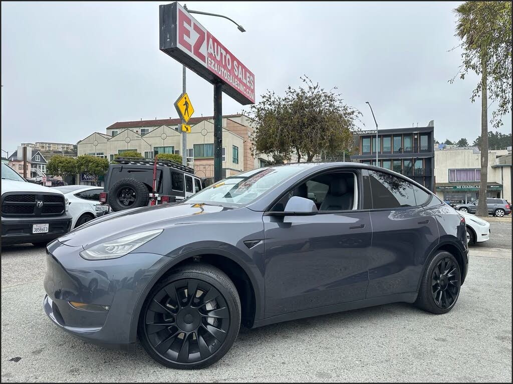 2021 Tesla Model Y photo 1