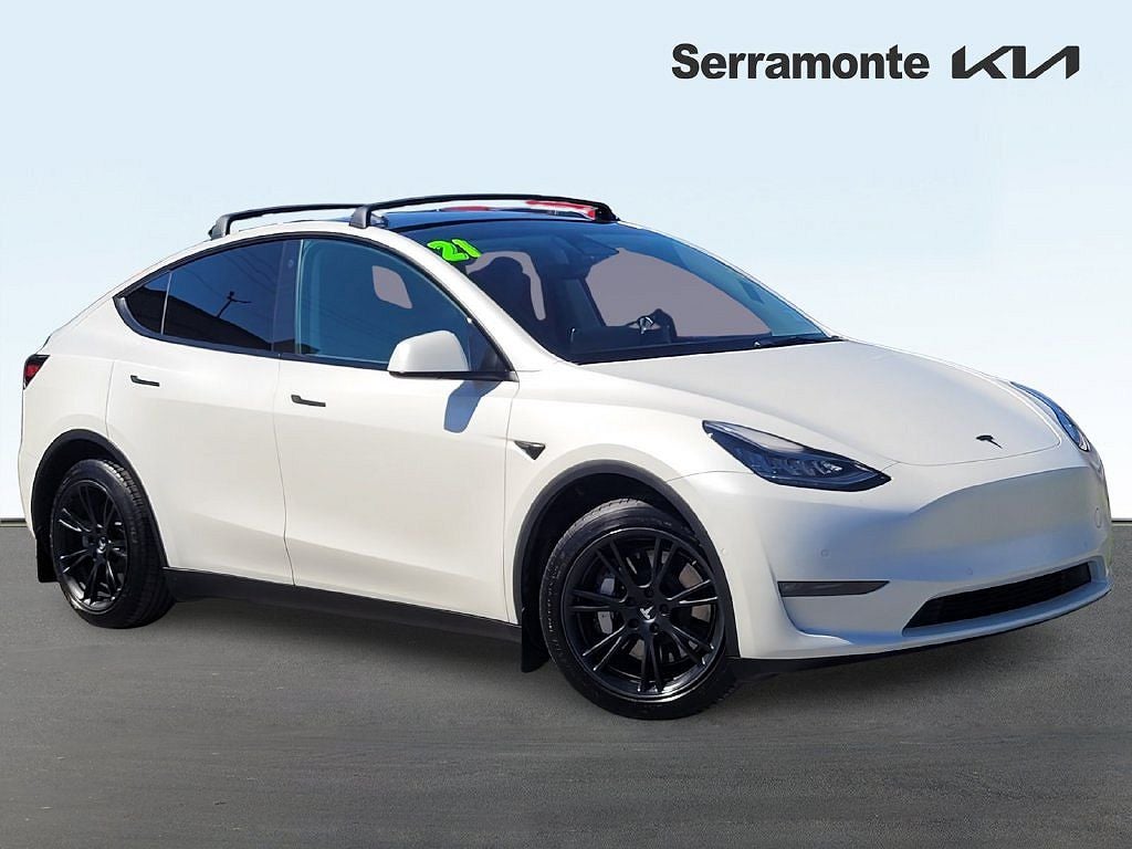 2021 Tesla Model Y photo 1