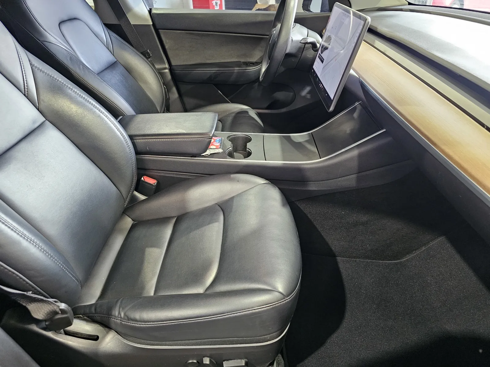 2020 Tesla Model Y photo 1