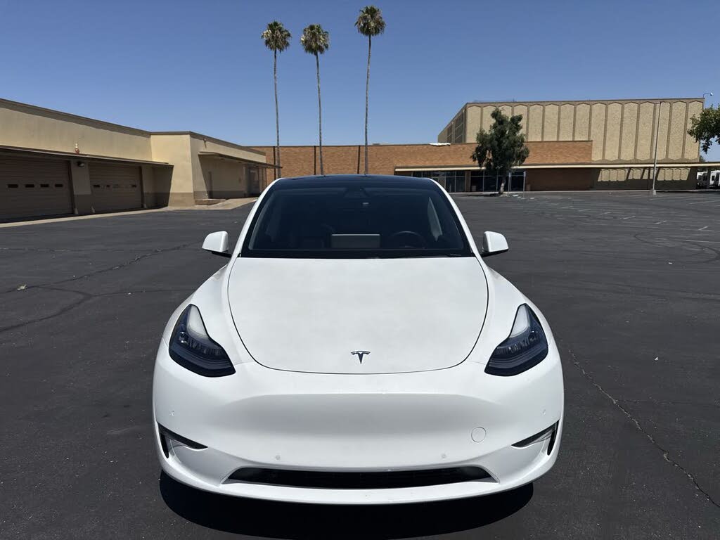 2020 Tesla Model Y photo 2