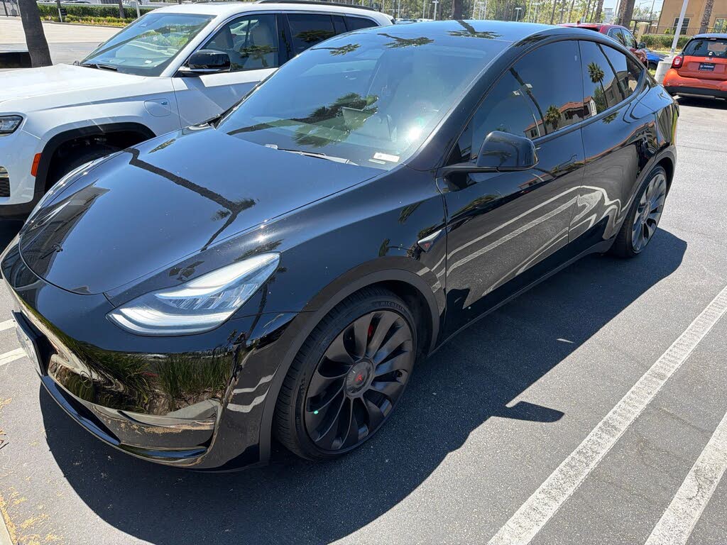 2020 Tesla Model Y photo 1