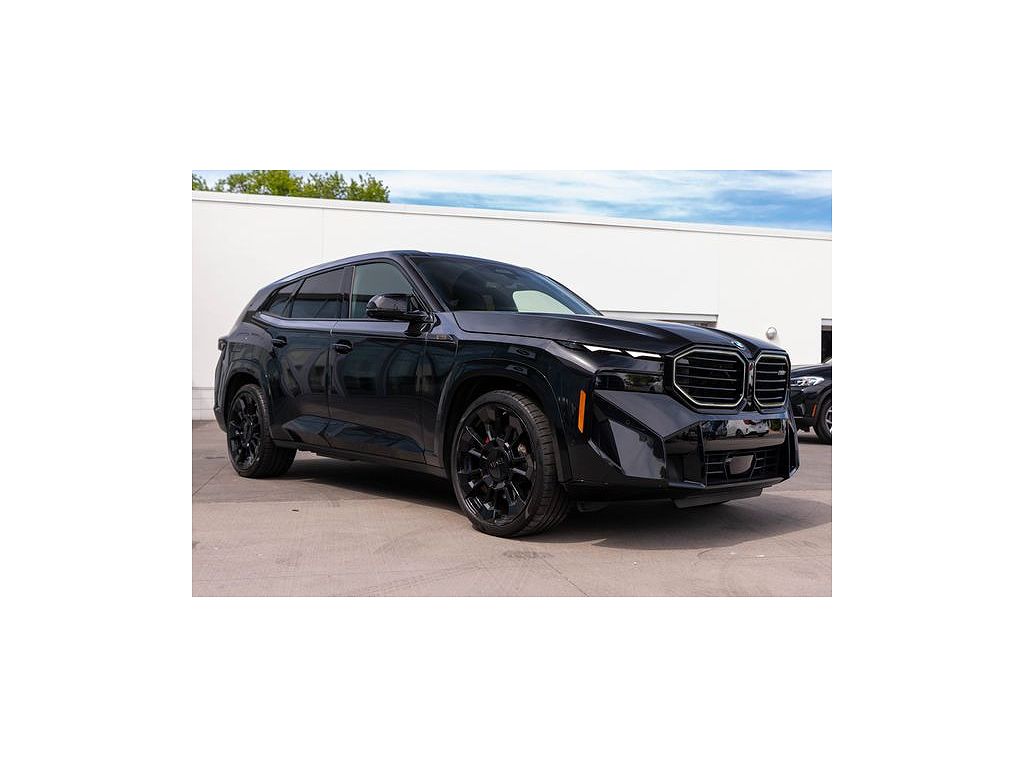 2025 BMW XM