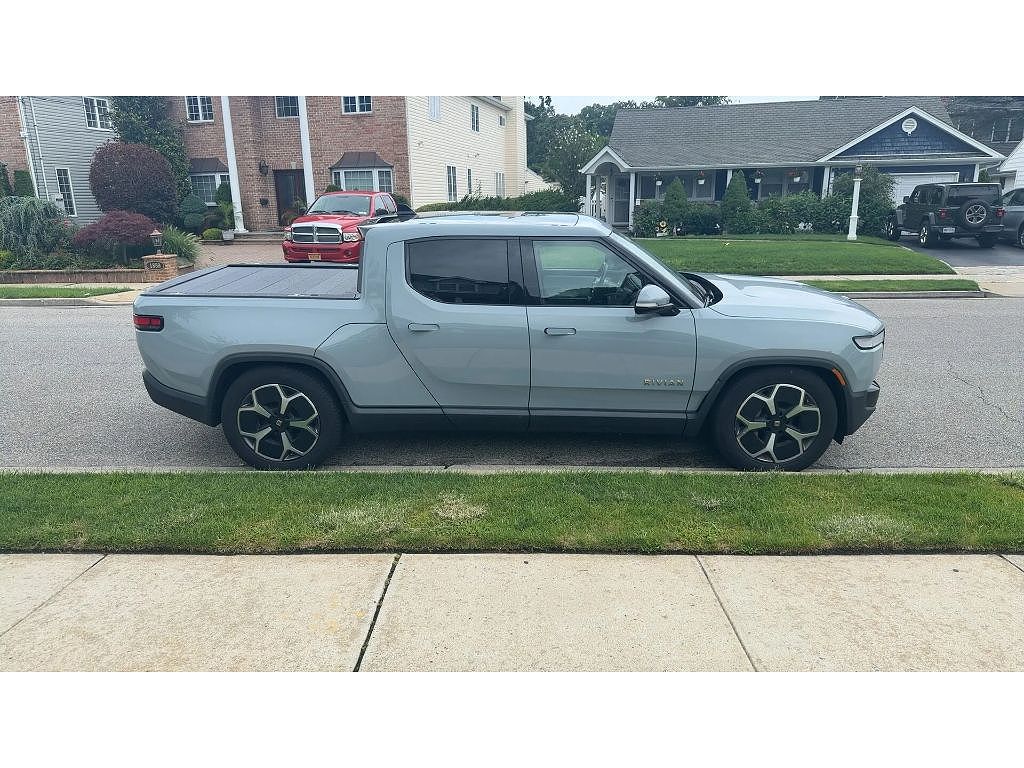 2022 Rivian R1T Adventure