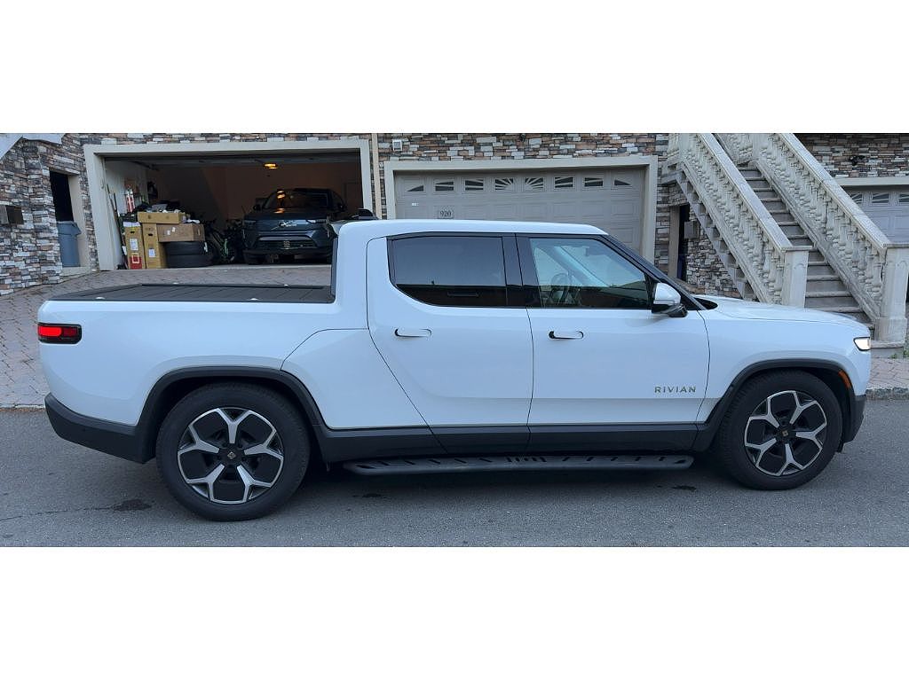 2023 Rivian R1T Adventure