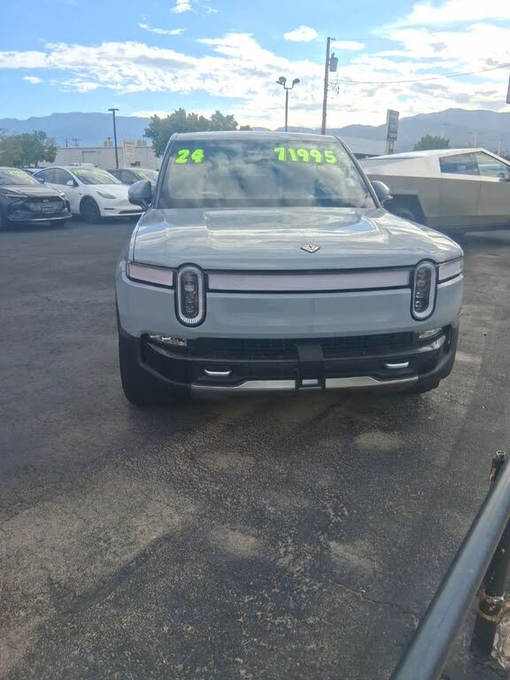 2024 Rivian R1T Adventure