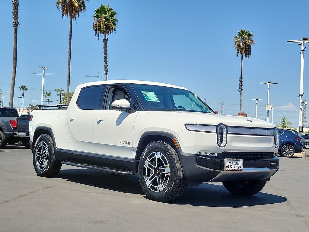 2024 Rivian R1T photo 1