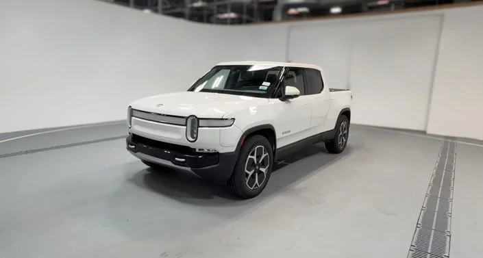 2024 Rivian R1T photo 1