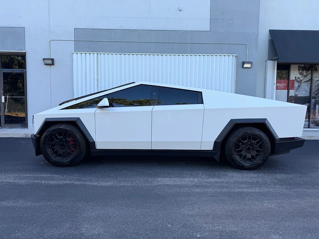 2024 Tesla Cybertruck