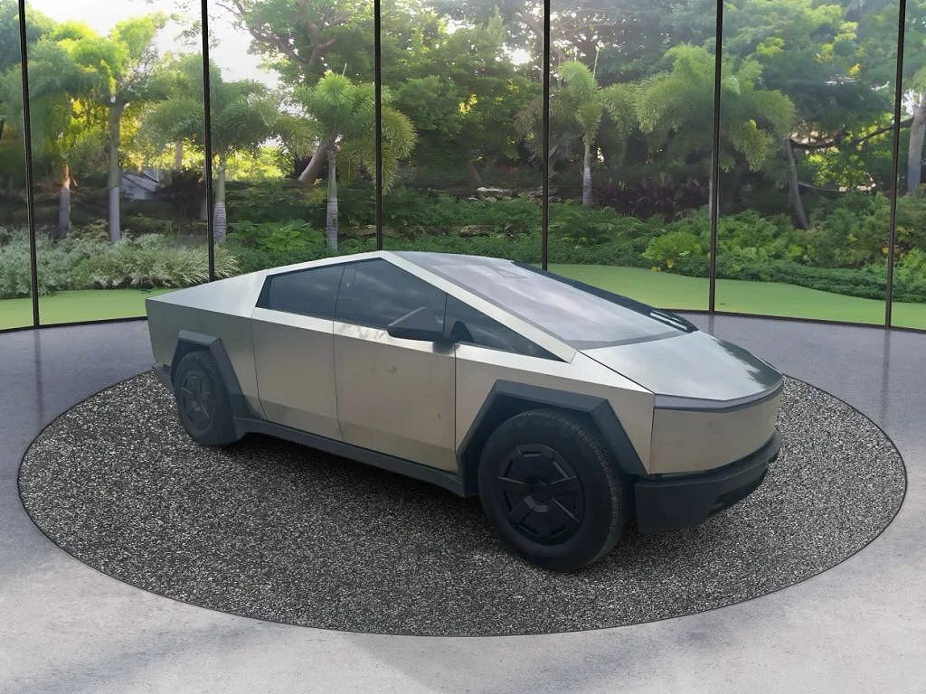 2025 Tesla Cybertruck