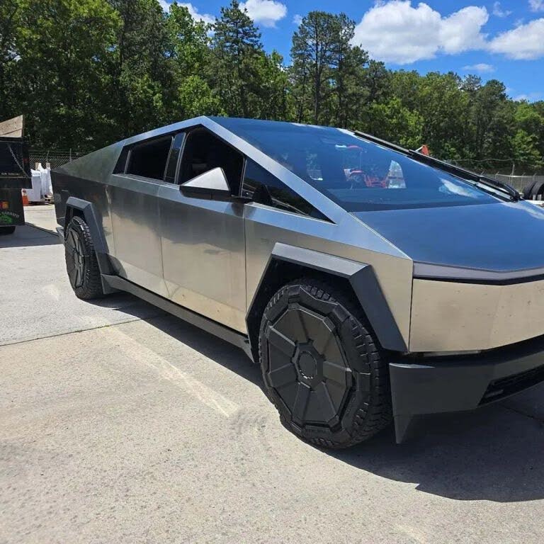 2024 Tesla Cybertruck