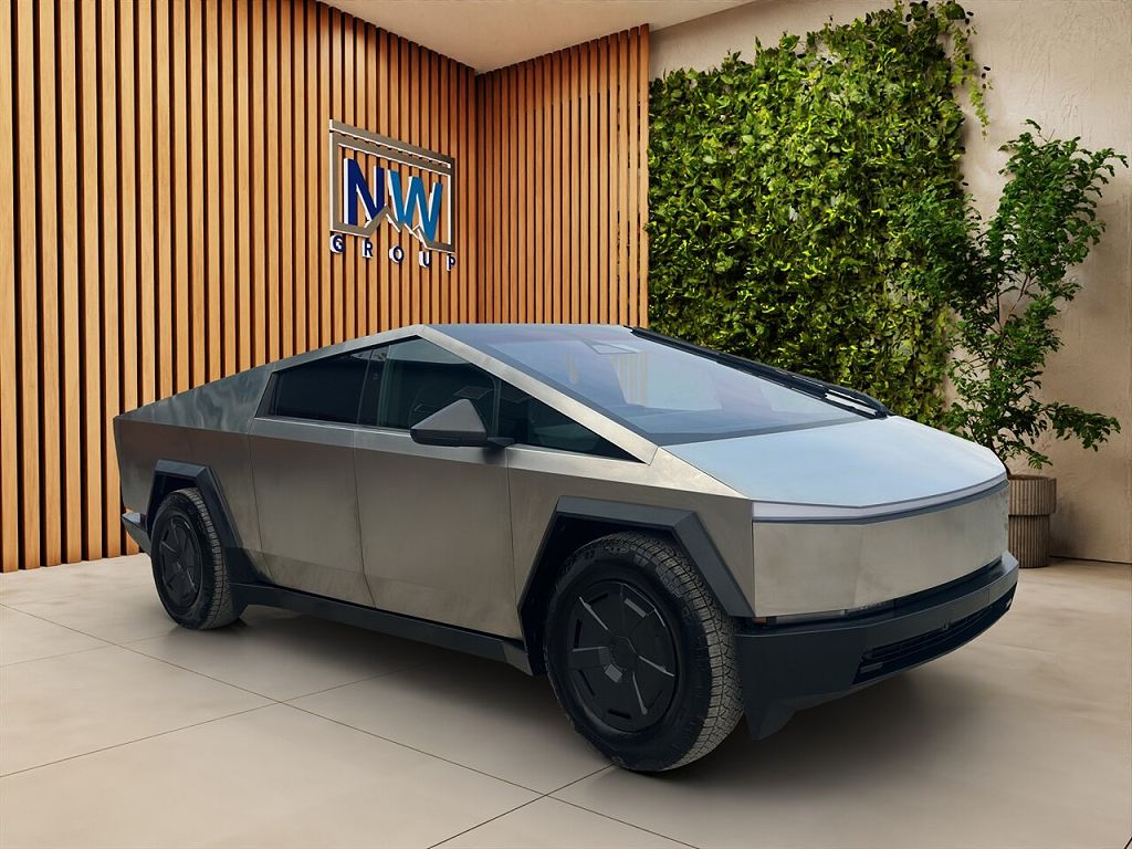 2025 Tesla Cybertruck