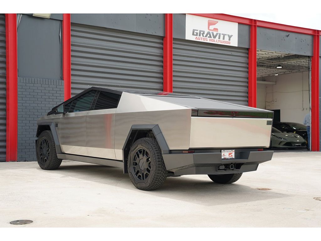 2024 Tesla Cybertruck