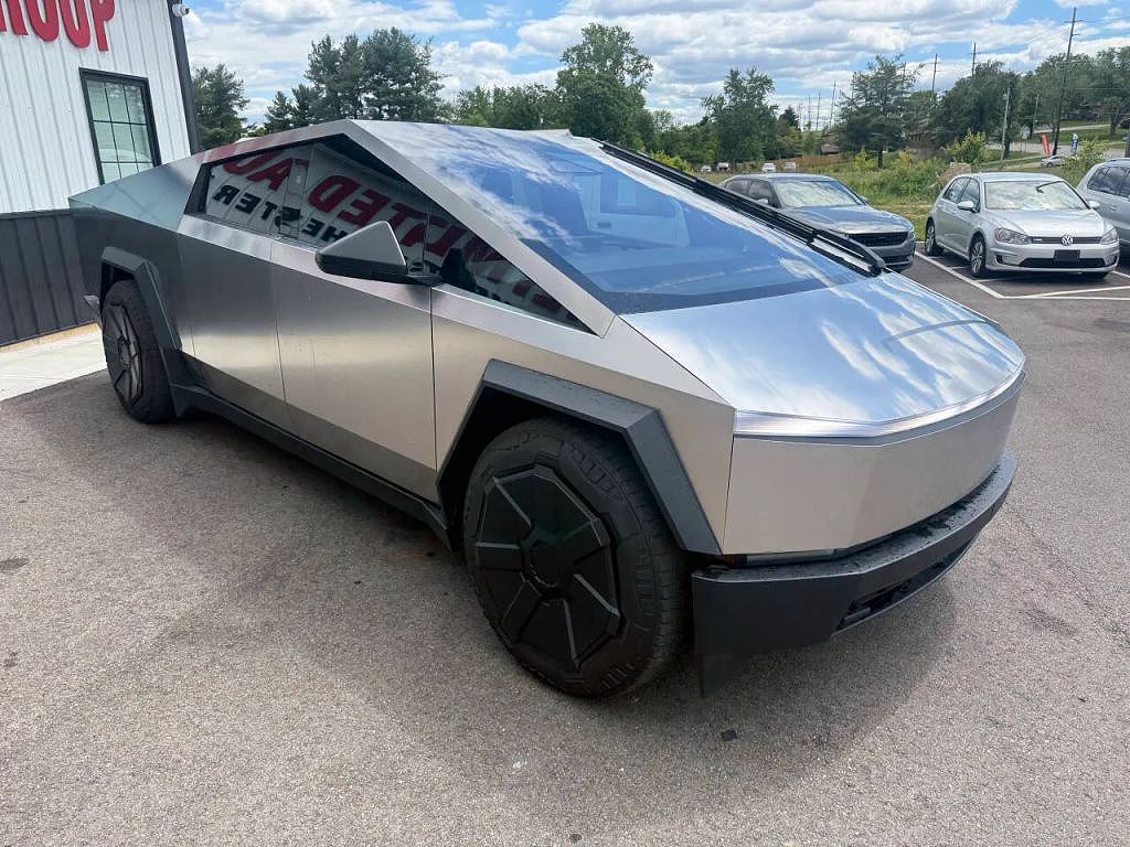 2024 Tesla Cybertruck