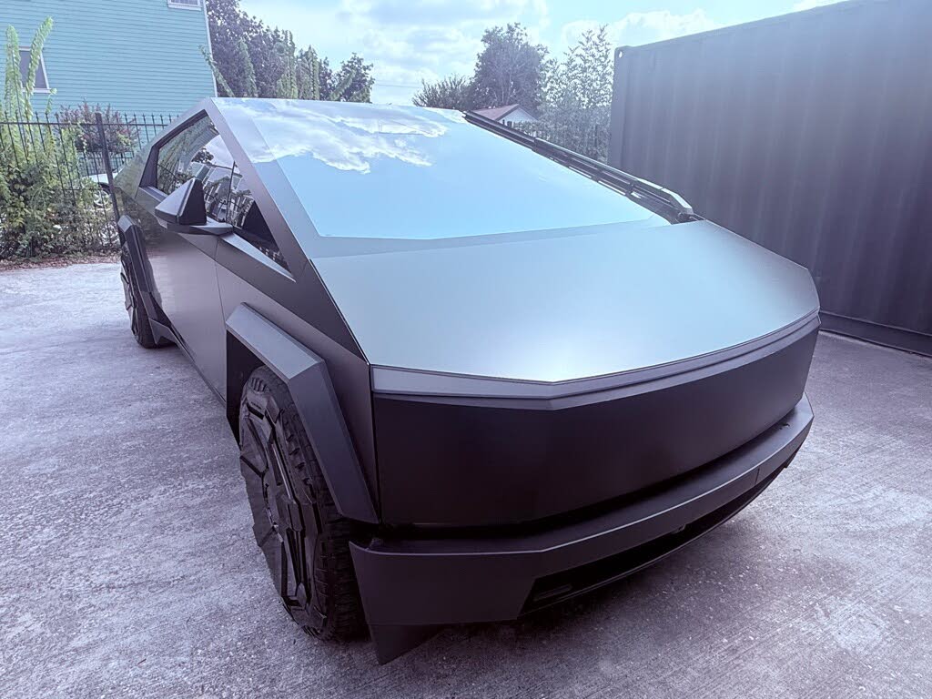 2024 Tesla Cybertruck Cyberbeast