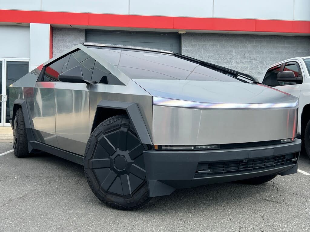 2024 Tesla Cybertruck Cyberbeast