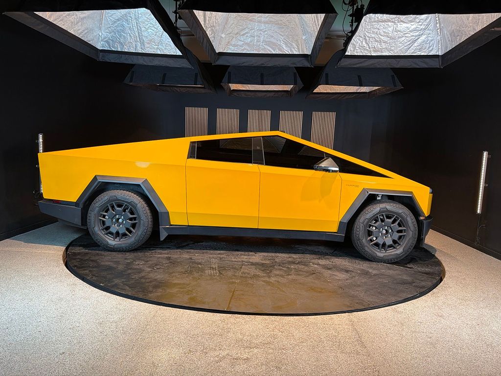 2024 Tesla Cybertruck Cyberbeast