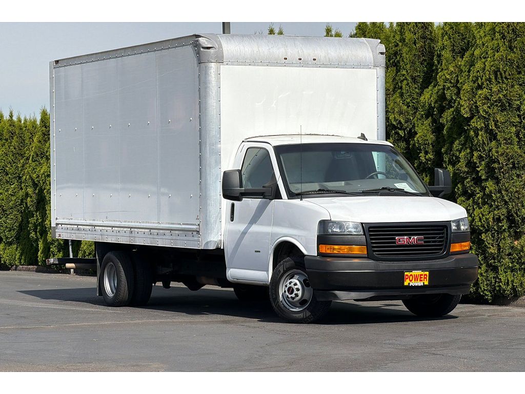 2022 GMC Savana 3500