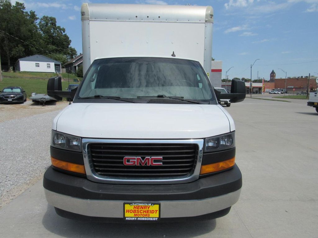 2022 GMC Savana 3500