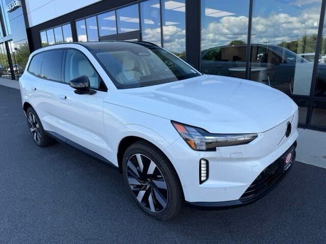 2026 Volvo EX90 Twin Motor Plus