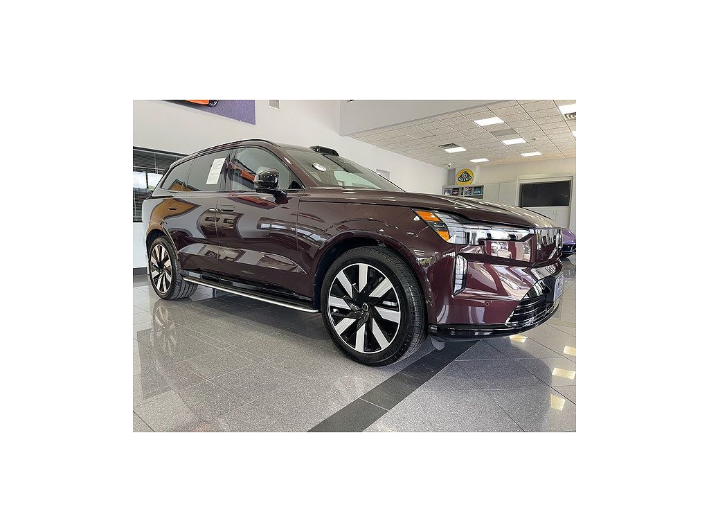 2025 Volvo EX90 Twin Motor Performance Ultra 6-Seat - NEW $101,210
