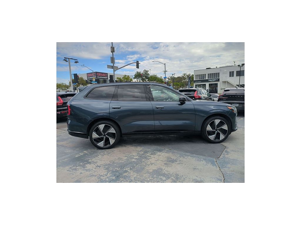 2025 Volvo EX90 Twin Motor Performance Ultra