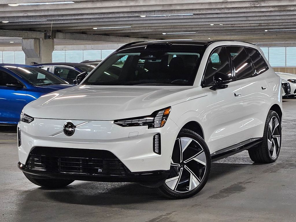 2025 Volvo EX90 Twin Motor Plus