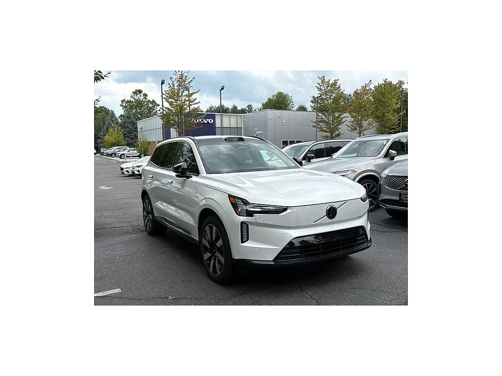 2025 Volvo EX90 Twin Motor Plus