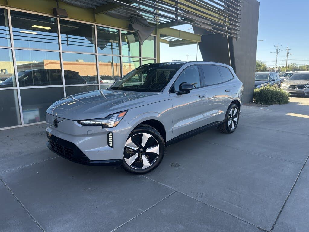2025 Volvo EX90 Twin Motor Plus