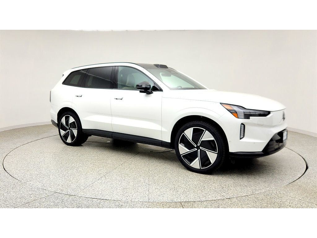 2025 Volvo EX90 Twin Motor Plus