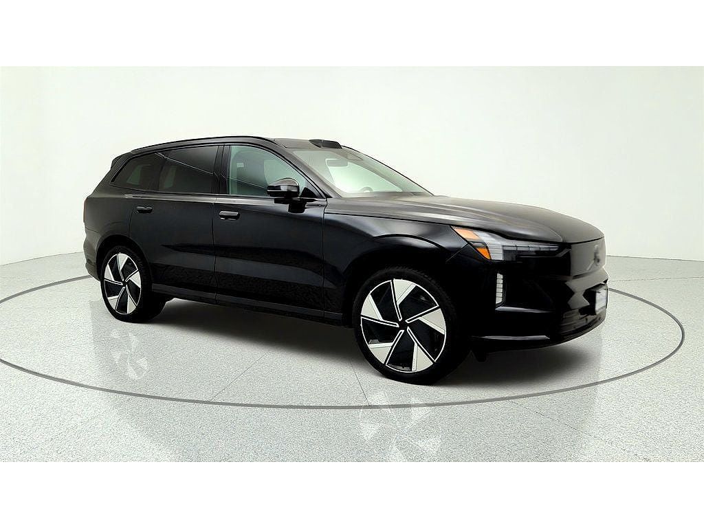 2025 Volvo EX90 Twin Motor Plus
