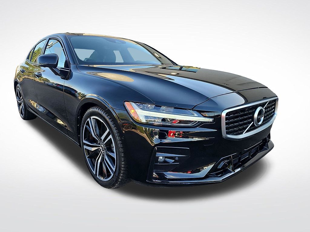 2020 Volvo S60 T5 R-Design