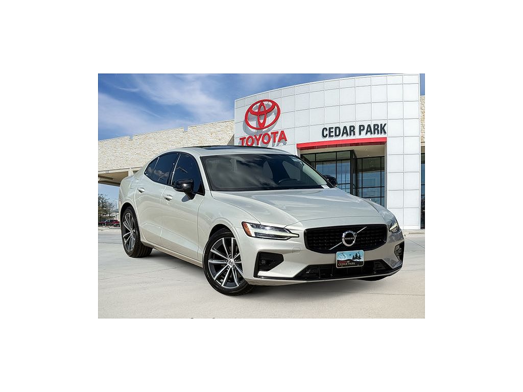 2021 Volvo S60 T5 R-Design